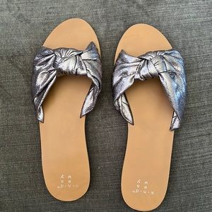 Flat slip on Sandals